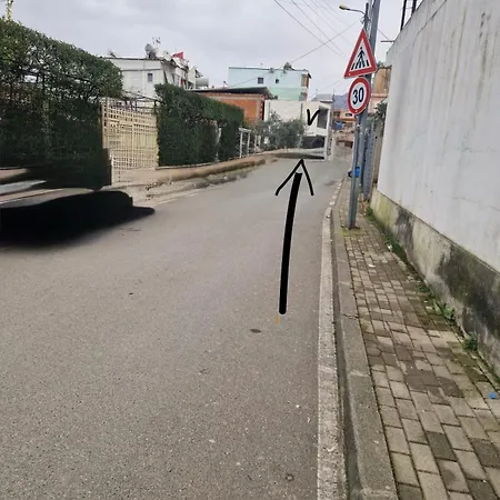Tirana تيرانا
