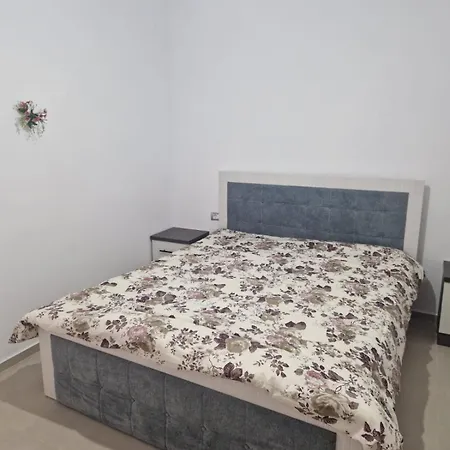 Tirana * Tirana